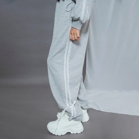 【予約商品】【MELLOW-LY】2WAY裾絞りレースライン裏毛パンツ