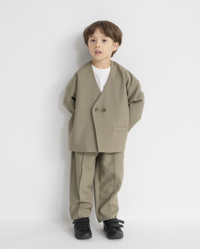 プチプラ フォーマル2点セット ジャケット+テーパードパンツ モデル着用画像