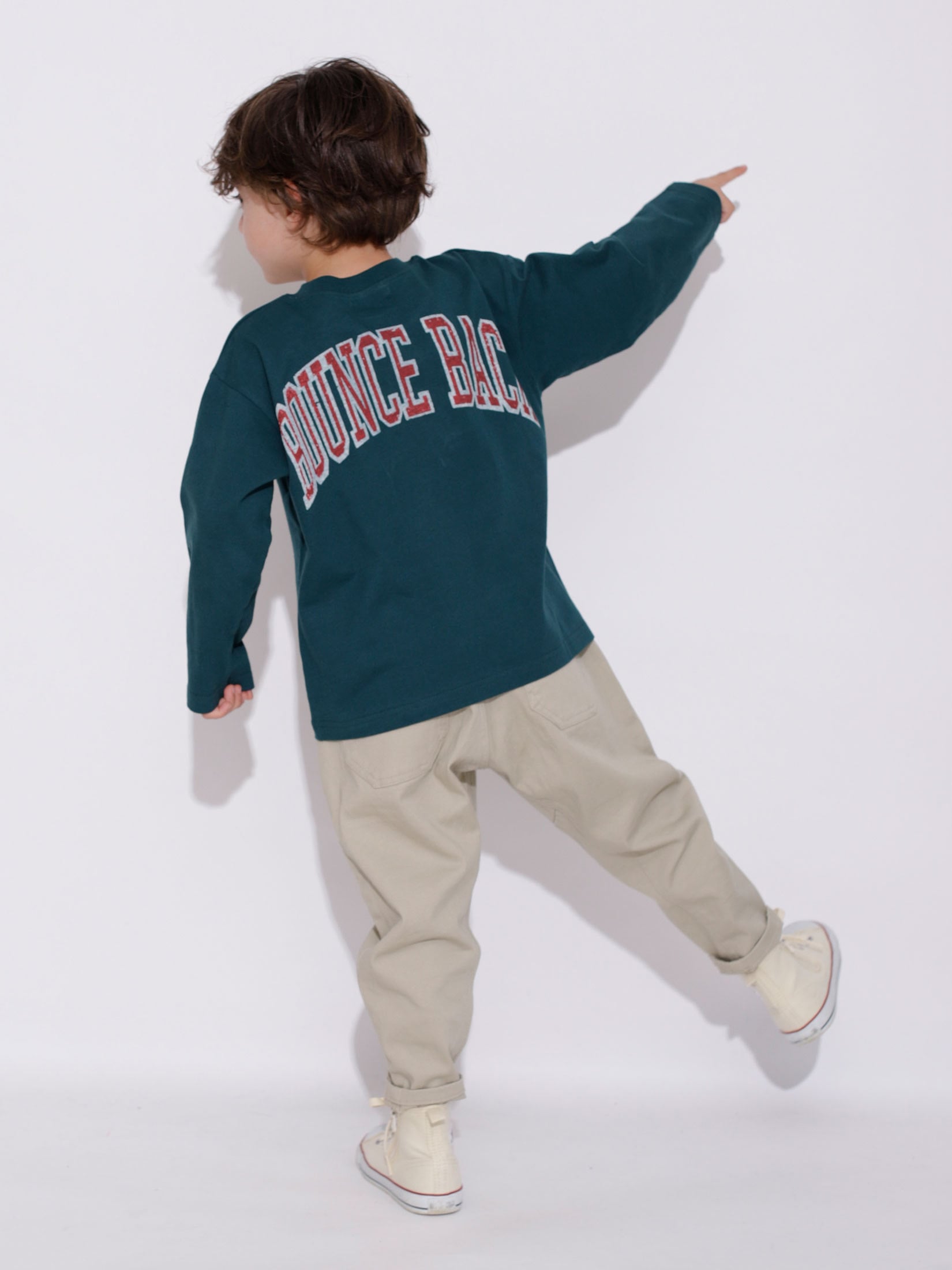 ガーデナーテーパードパンツ男の子コーデ画像3