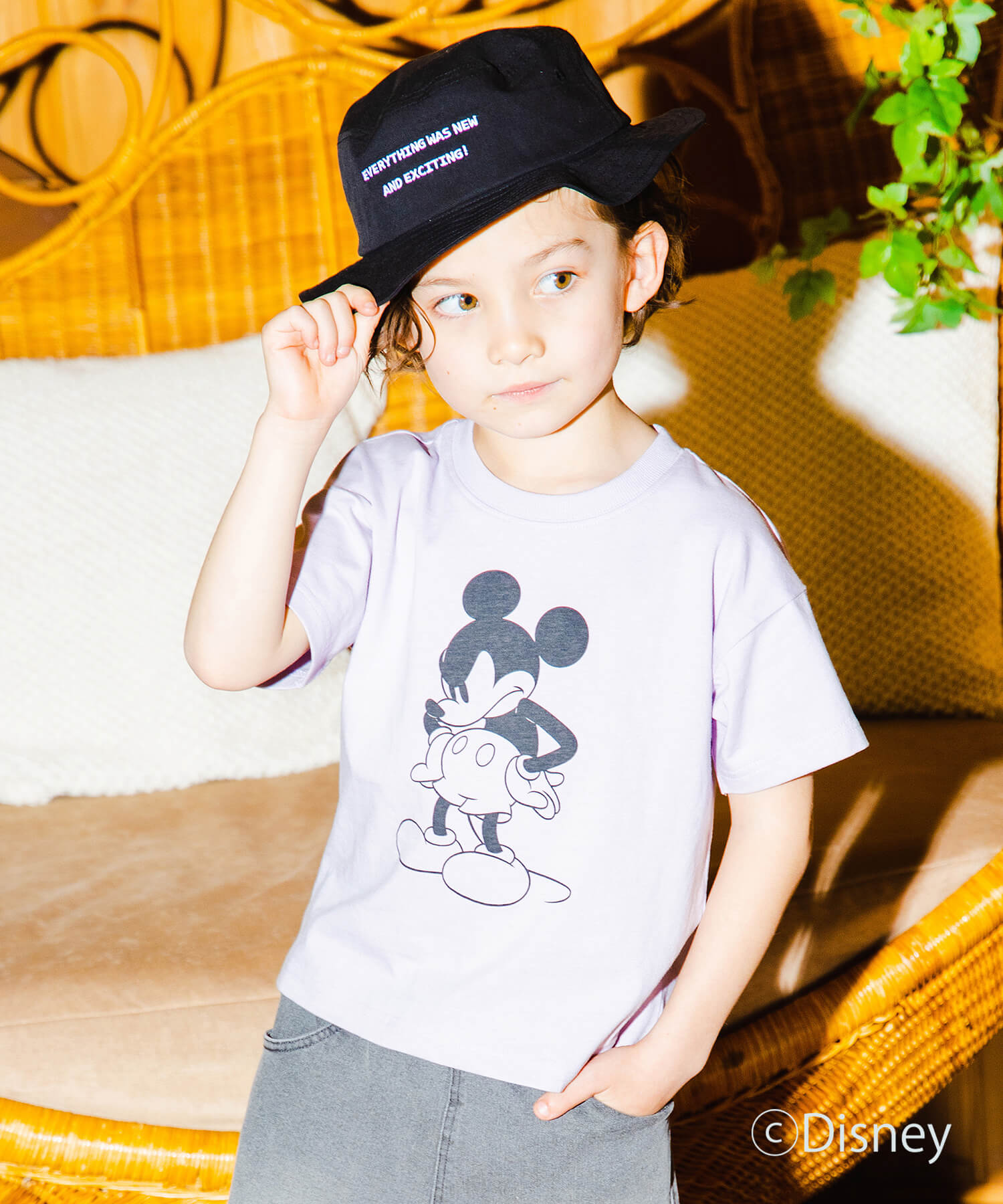 【Disney】モノトーンプリント半袖Tシャツ